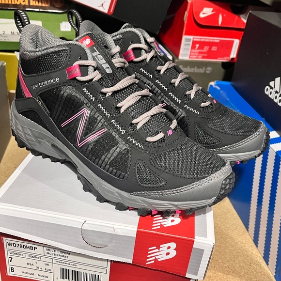 New Balance WO790HBP shoes sneakers mid Hiking Women's Size - Main Image